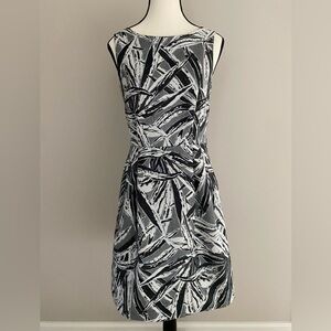 Max Mara Gray Leaf Print Sheath Dress EU 36 / US 6 Women’s
